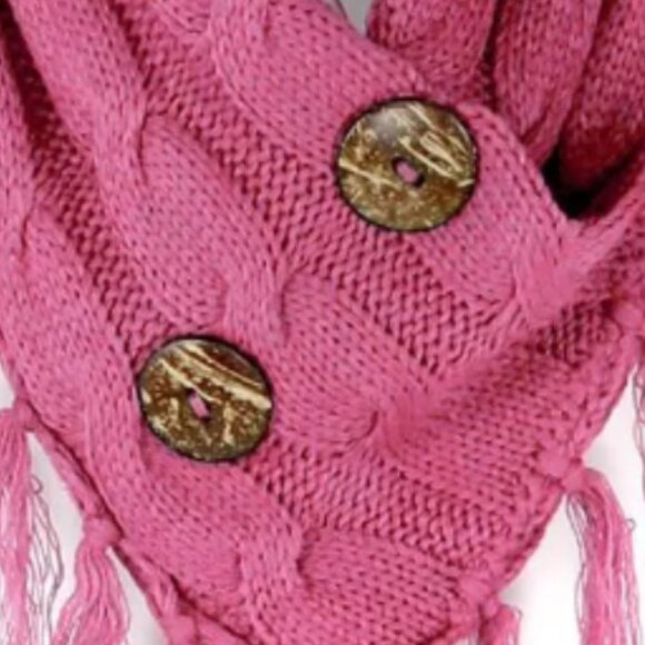 VERY MODA Knit Fringed Infinity Scarf Wrap Capelet Pink One Size NWT - Picture 2 of 6